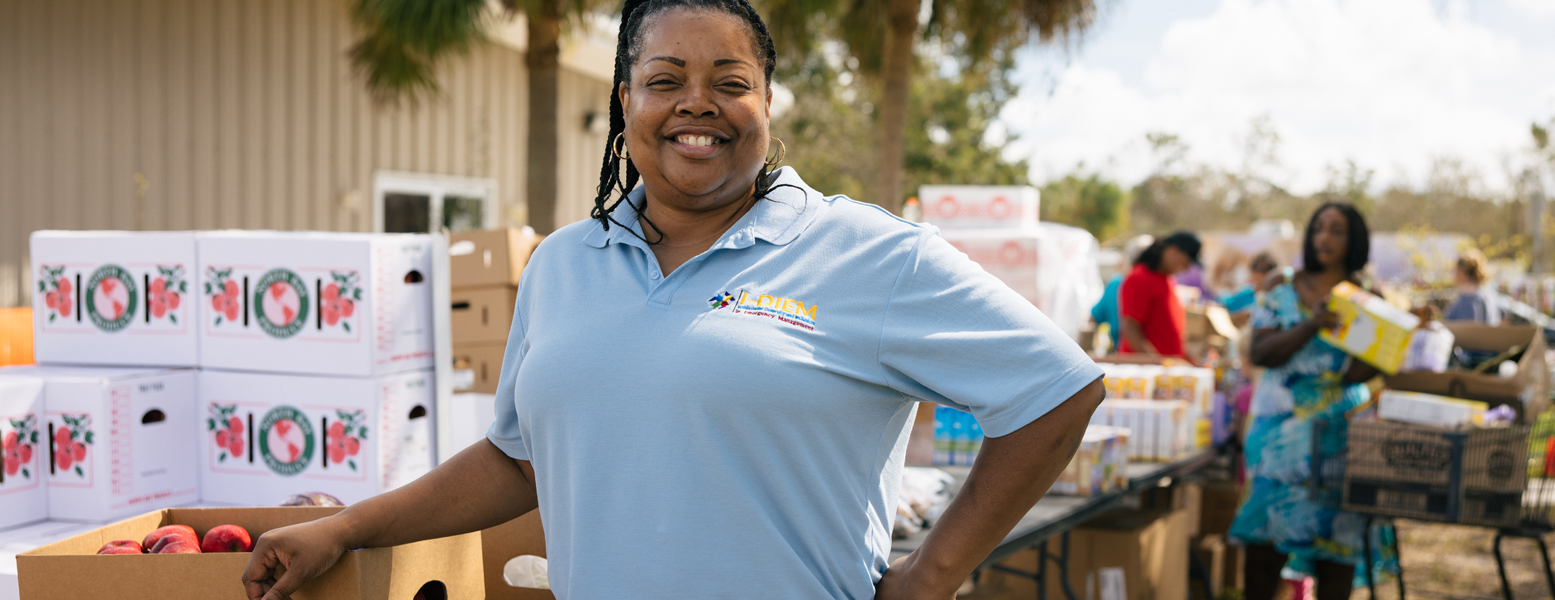 Feeding America volunteer
